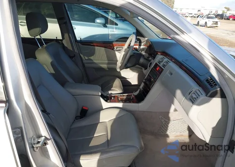 1999 Mercedes-Benz E 320 из США, поврежденный, VIN WDBJF65H3XA795472